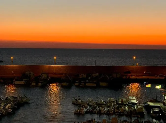 Le Lanterne Di Terrasini